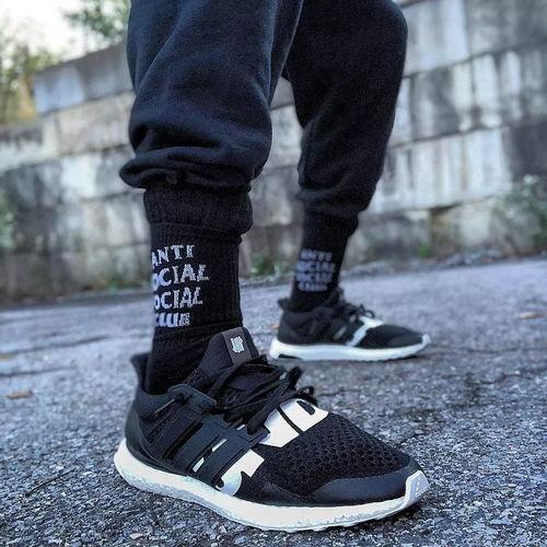 国产运动休闲鞋评测视频,舒适度与时尚感的完美融合