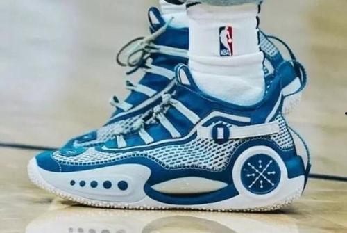 球员看国产球鞋视频,球员热议国产球鞋视频集锦